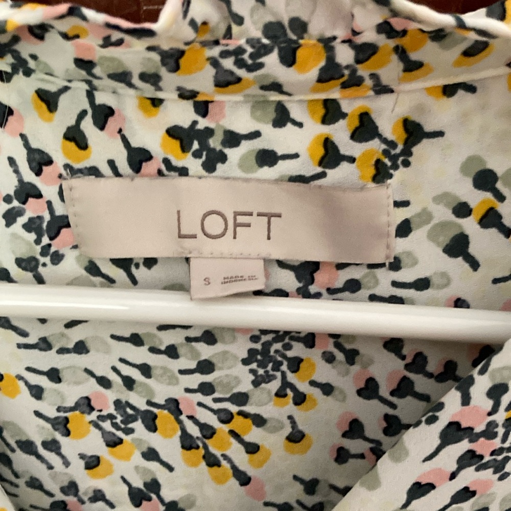 LOFT Multicolor Floral Ruffle Blouse small - Picture 2 of 6